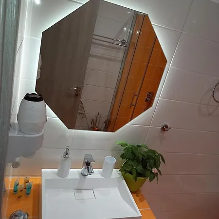 Levante αndros * Ménites