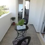 Levante αndros *