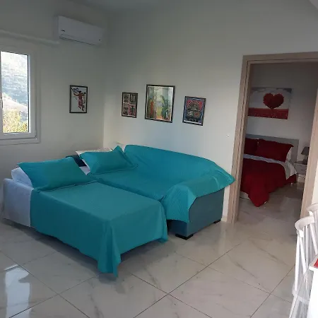 Levante αndros * Ménites