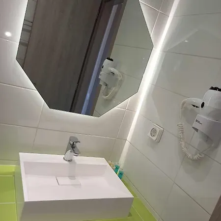 Levante αndros * Ménites