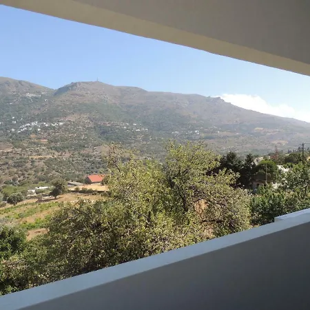 Levante αndros Apartment Menites