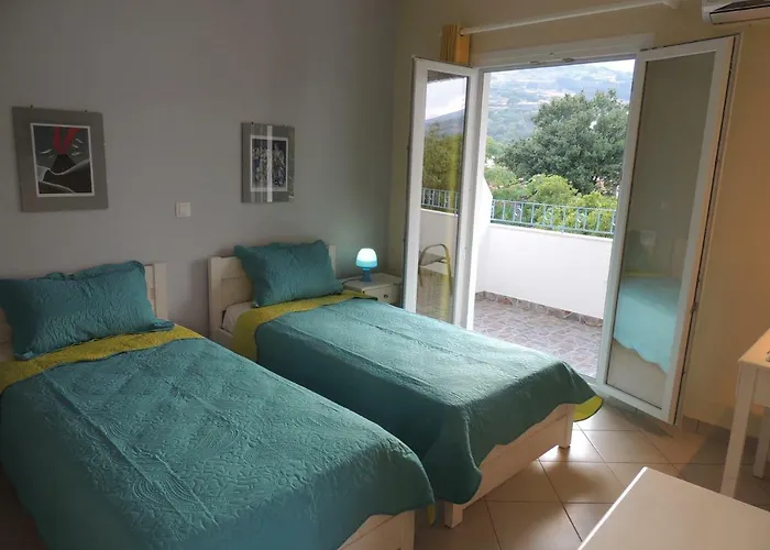 Levante αndros * Ménites